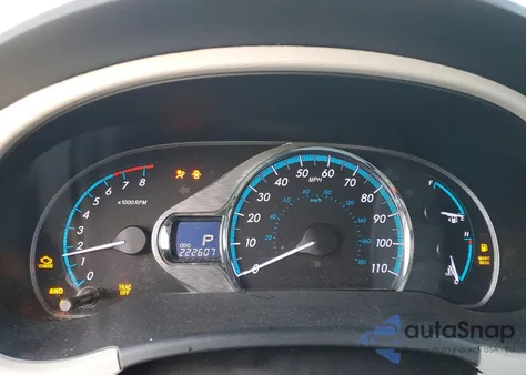 2013 Toyota Sienna Xle z USA, uszkodzony, nr VIN 5TDDK3DC8DS056045